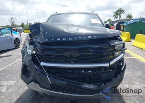 2025 Ford Expedition Platinum Max from USA, damaged, VIN 1FMJK1M89SEA17806